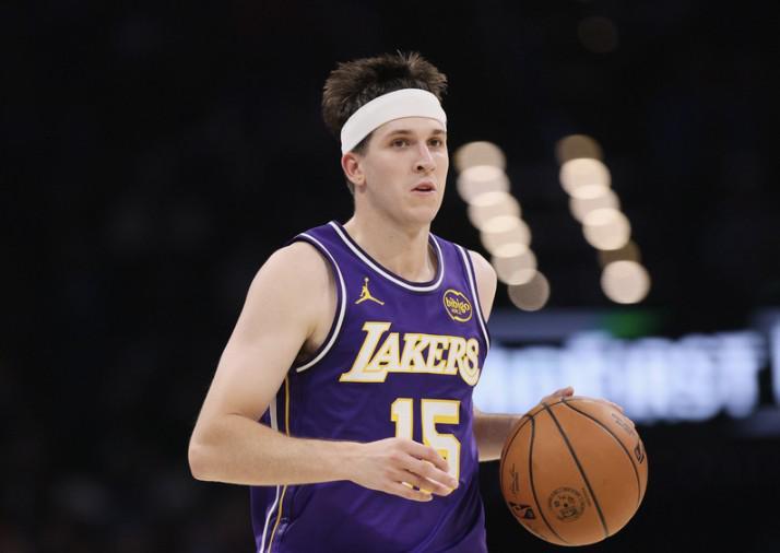 华体会部门-里夫斯：今天有一些疯狂的出手；受伤期间练得比比赛时还多