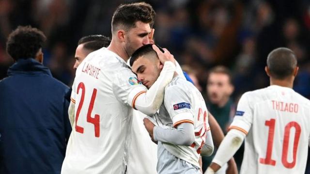 1625661211651063077.jpg 华体会-【人物】热闹而慌乱的夏天,“超新星”佩德里光芒耀眼