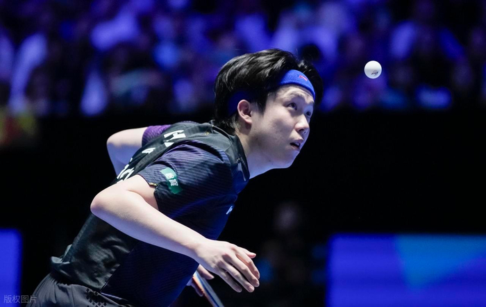 华体会官网-《全民学乒乓发球篇》第40集：正手半高抛短球与急长发球|击球|击球点|手腕|摩擦|力量_新浪体育_新浪新闻